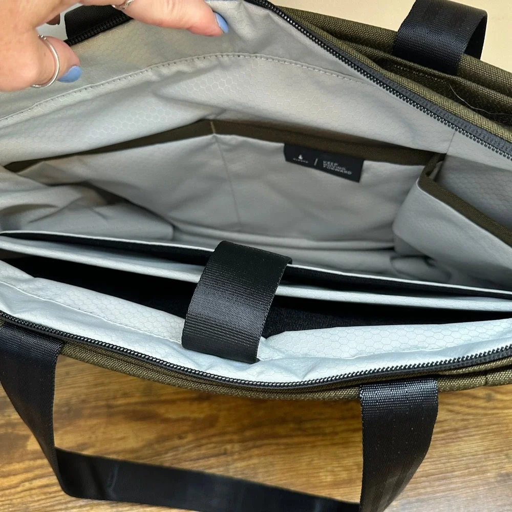 Alpaka Bravo Tote Green Axoflux Laptop Bag Travel Commuter Shoulder Bag 12L